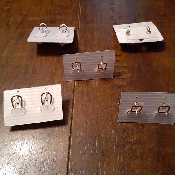 Hypoallergenic Earrings ( 5 pair Brand New ) - Picture 2 of 7